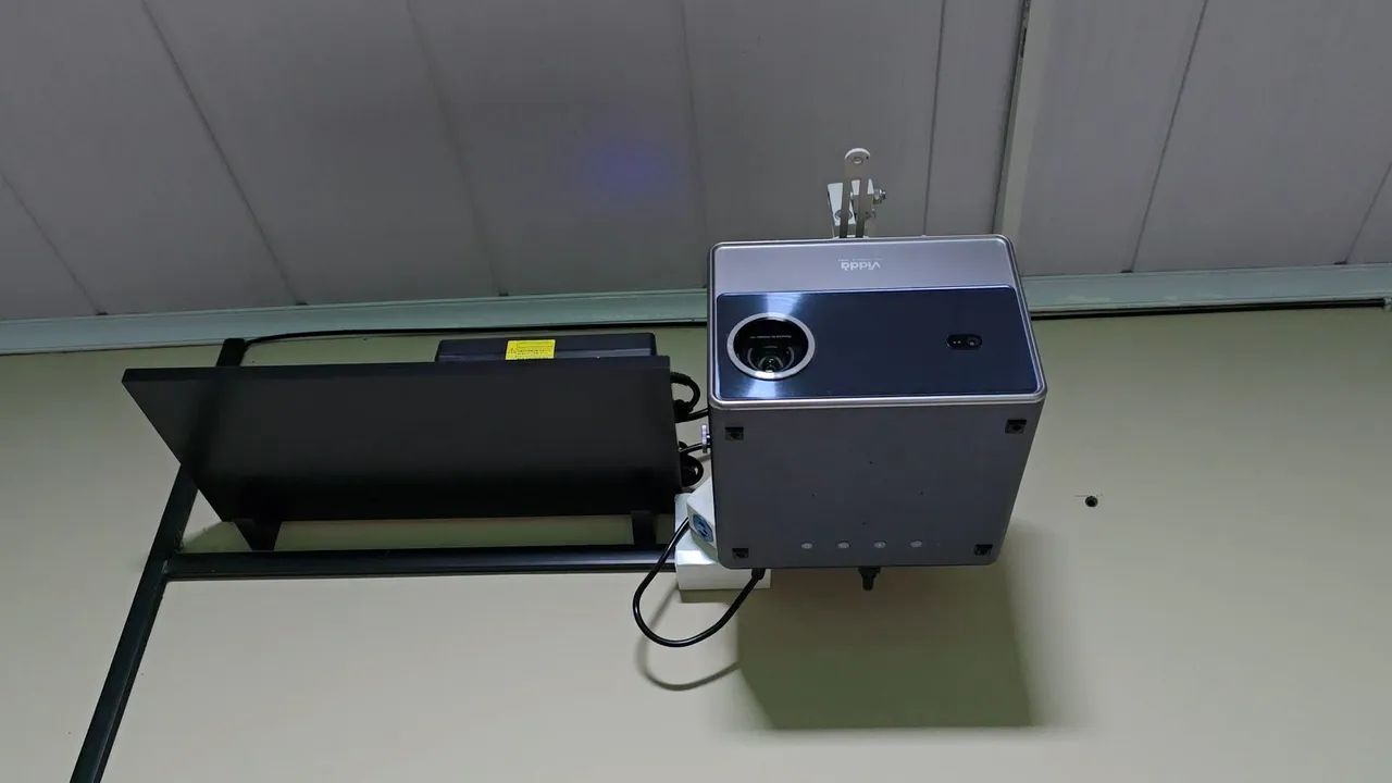 Projetor triplo laser Hisense C1 4k 244hz  - Foto 6