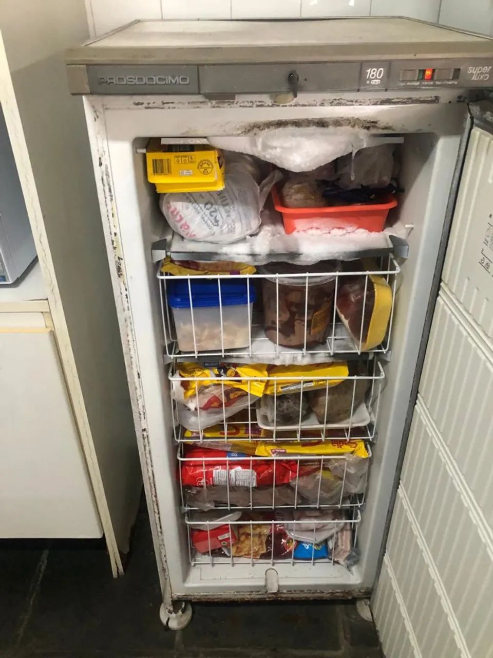 Freezer vertical funcionando perfeitamente  - Foto 2