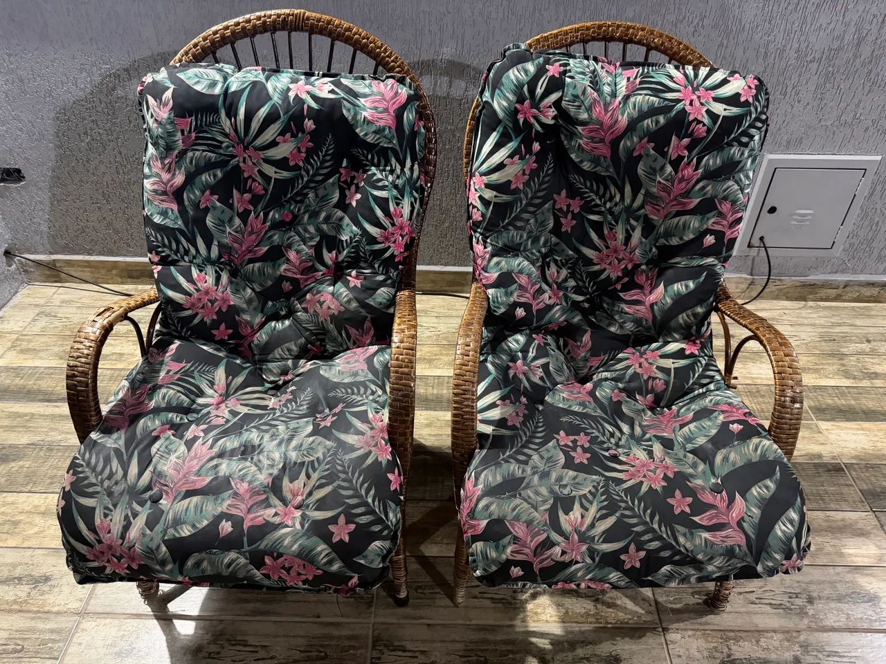 2 poltronas individuais, de vime com almofada estampada - Foto 2