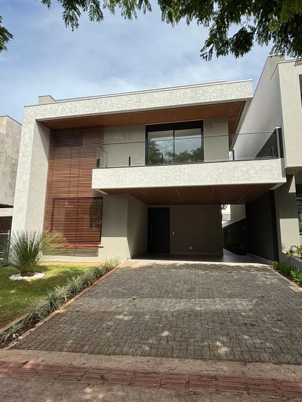 Casa em condomínio à venda com 4 suítes, 247 m² e 4 vagas no Condomínio Bella Vittá | Lond
