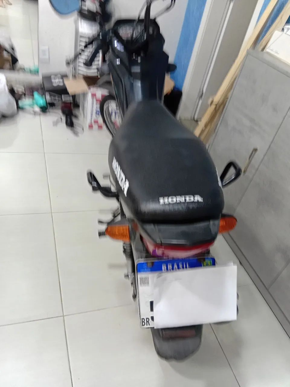 Vende se uma pop 110 bem conservada 