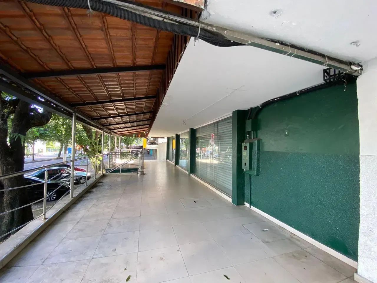 ALUGUEL PONTO COMERCIAL NO ADRIANÓPOLIS IMPERDIVEL
