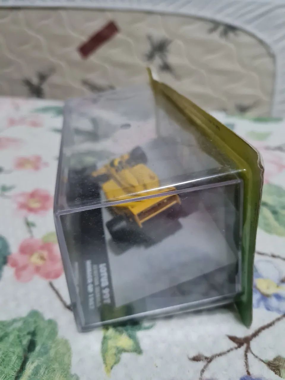 Miniatura F1 Lotus 99T Ayrton Senna GP Mônaco 1977 1/43. - Foto 3