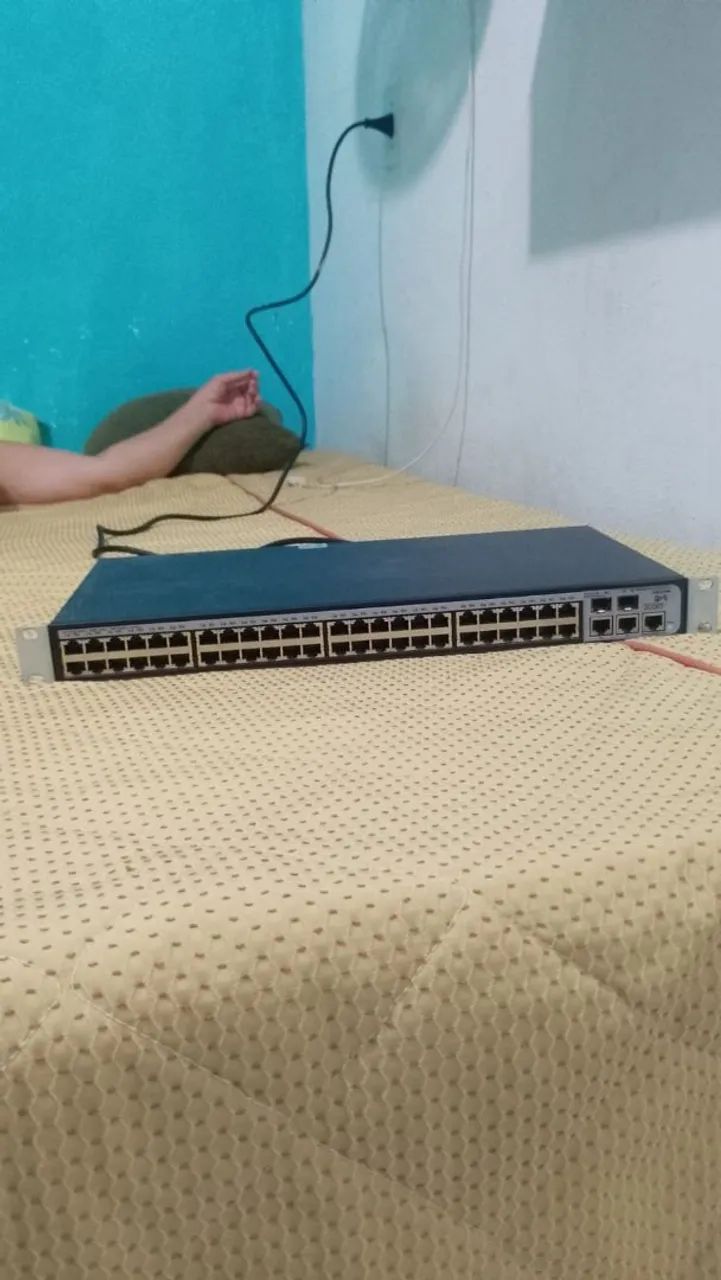 Switch 3COM 48 portas Semi nova 
