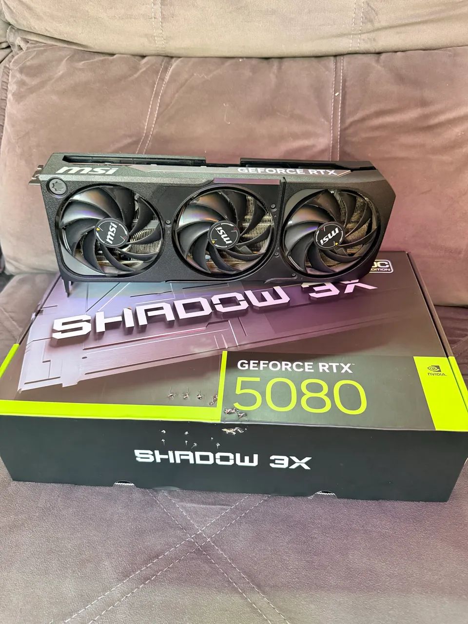 RTX 5080 MSI SHADOW 3X  - Foto 3