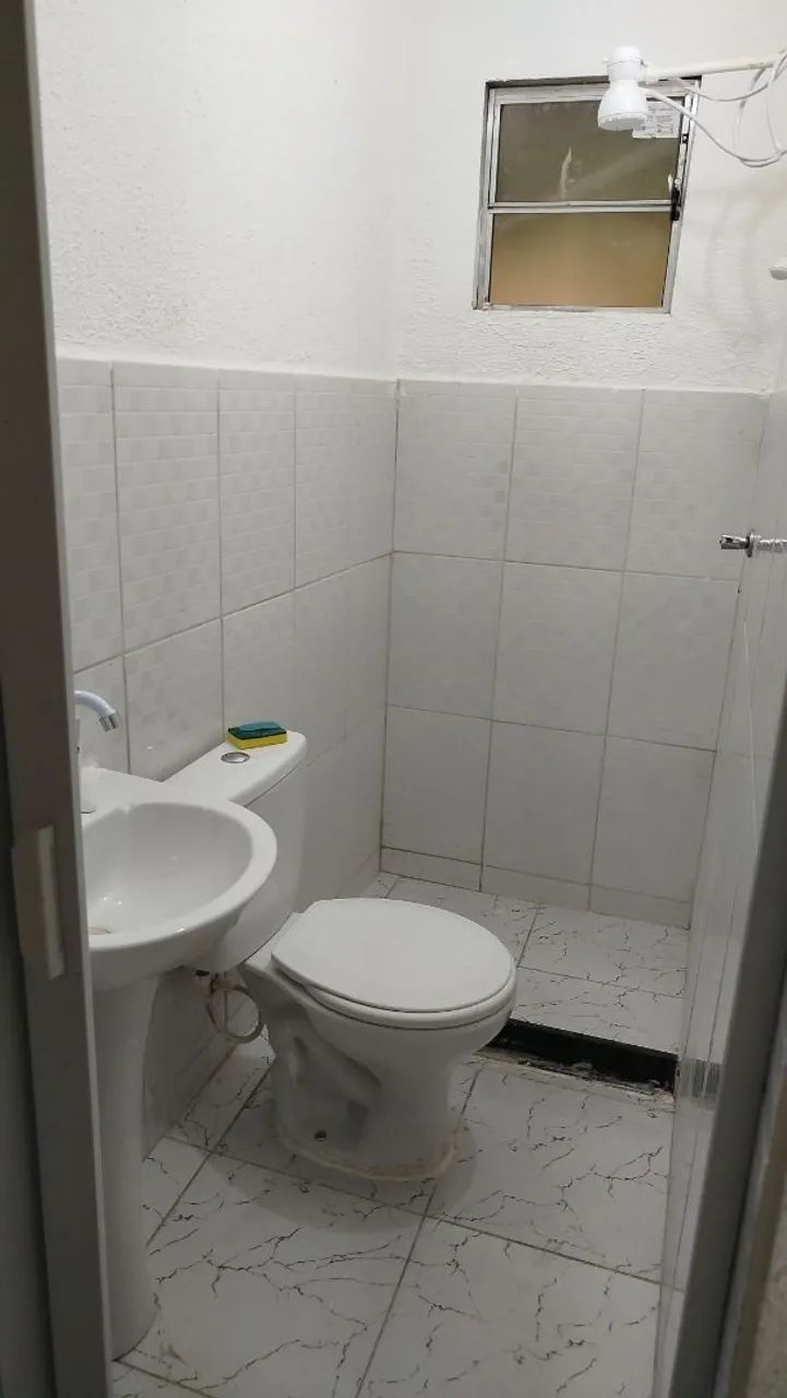 Alugo kitnet rocha miranda