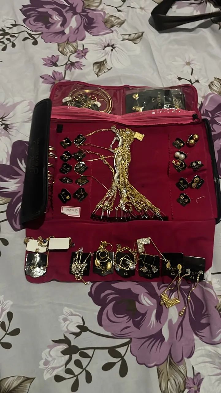 Kit semi joias com mais de 50 peças  - Foto 2