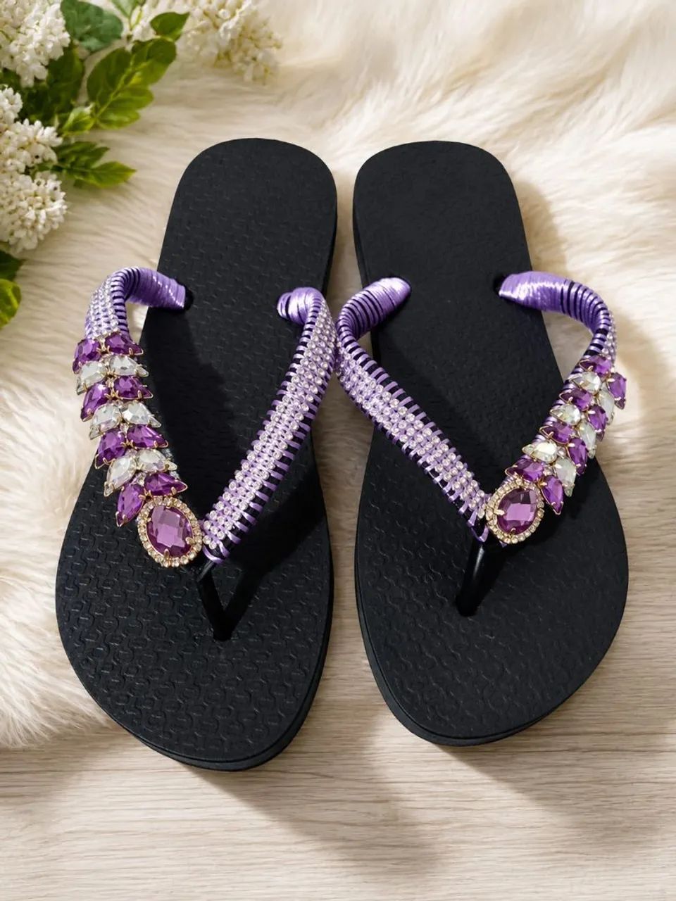 Chinelo bordado 