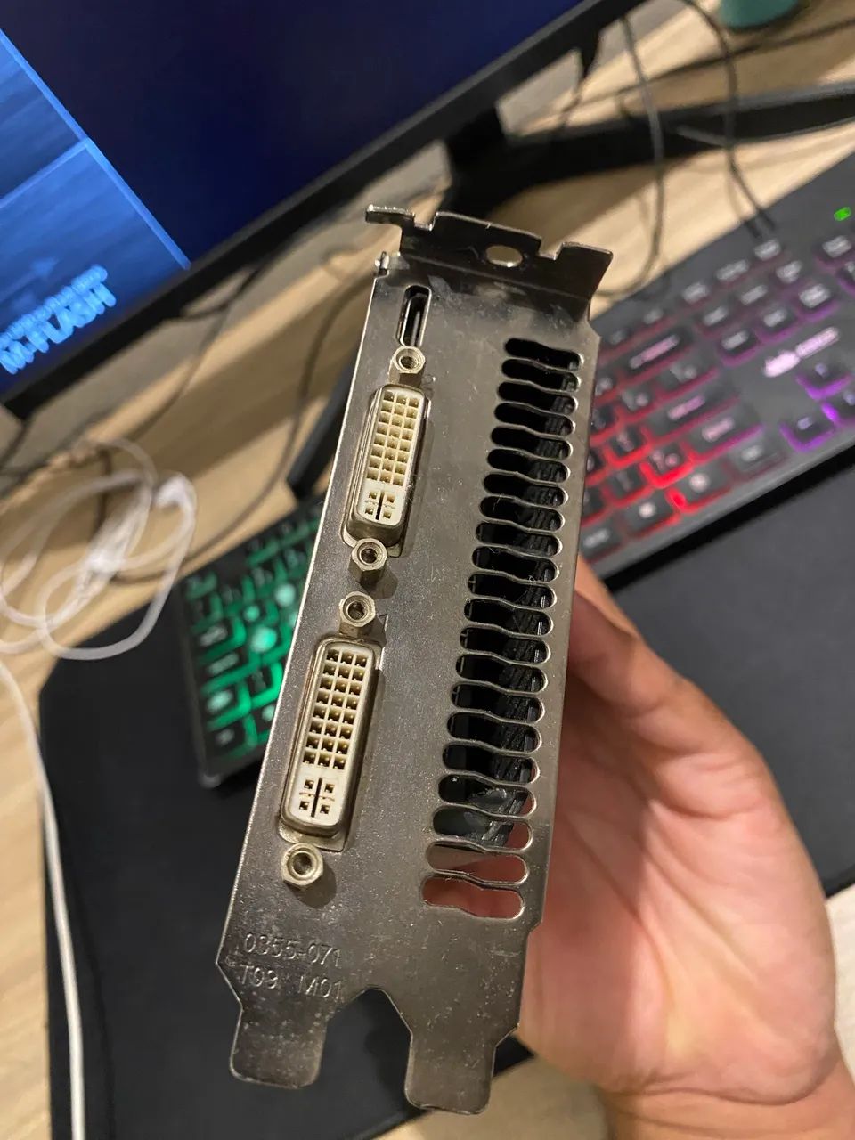 Placa de Vídeo EVGA NVIDIA GeForce GTX 460 1GB GDDR5 - 256 bits - Foto 2