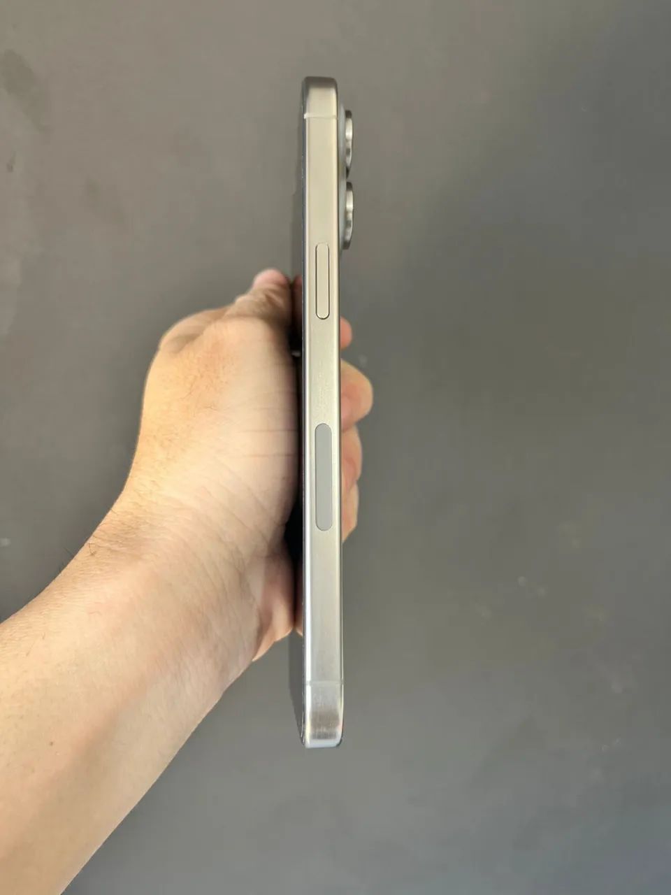 iPhone 15 Pro Max - Foto 2