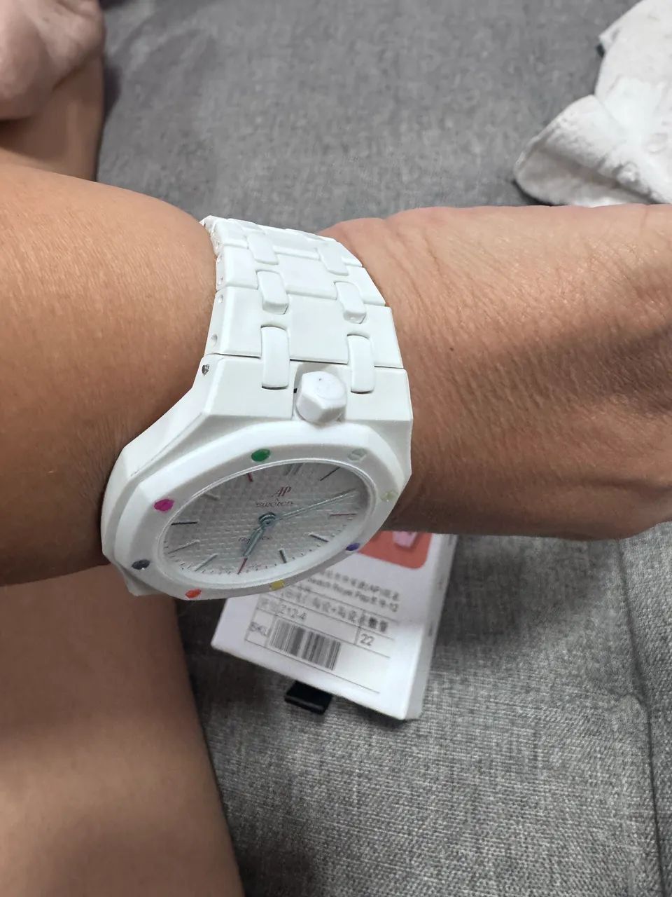 relógio ap x swatch royal pop branco - Foto 4