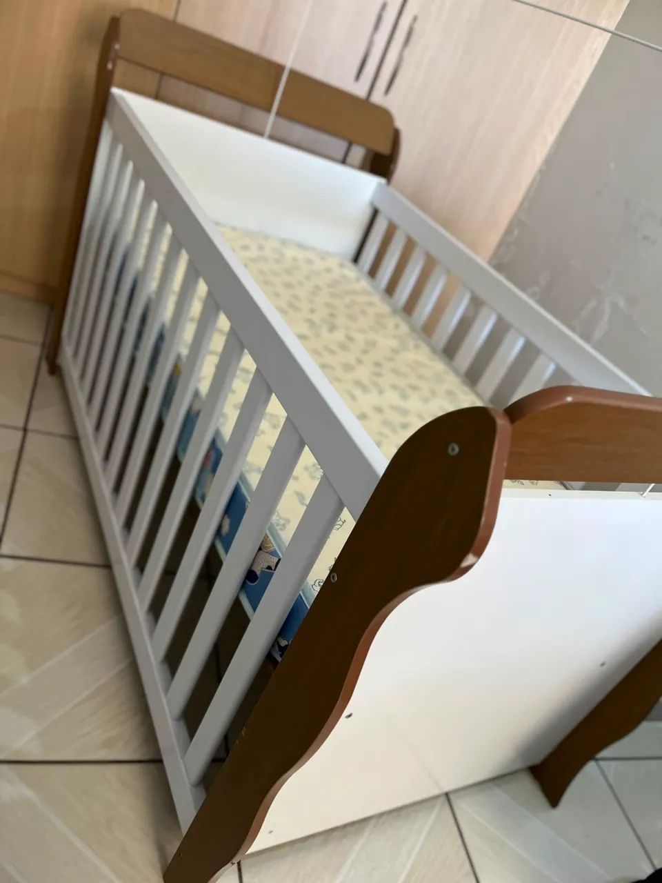 Berço minicama e trocador com banheira  - Foto 4