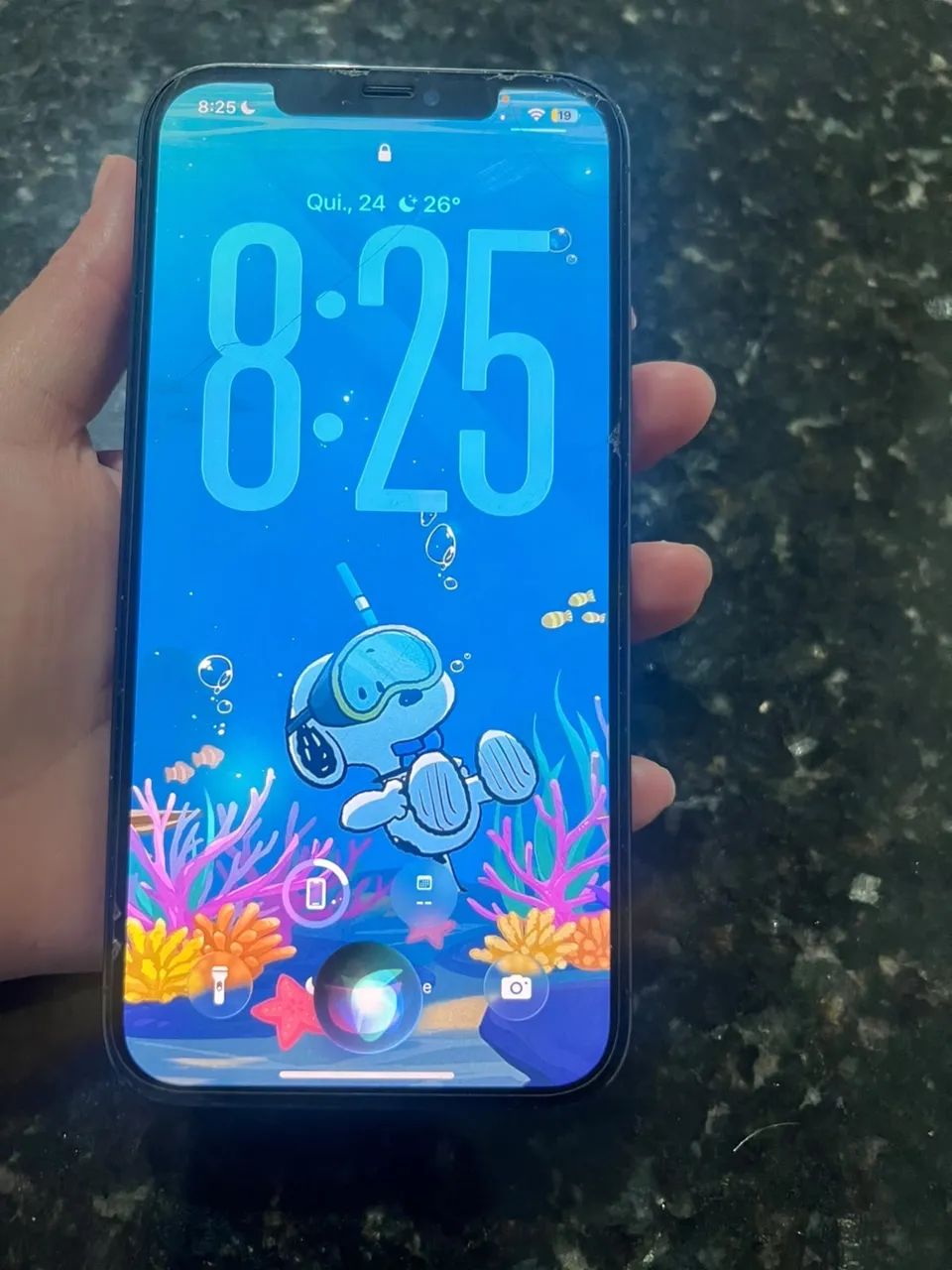Vendo iPhone 12 Pro Max tá com a tampa traseira trincada  - Foto 2
