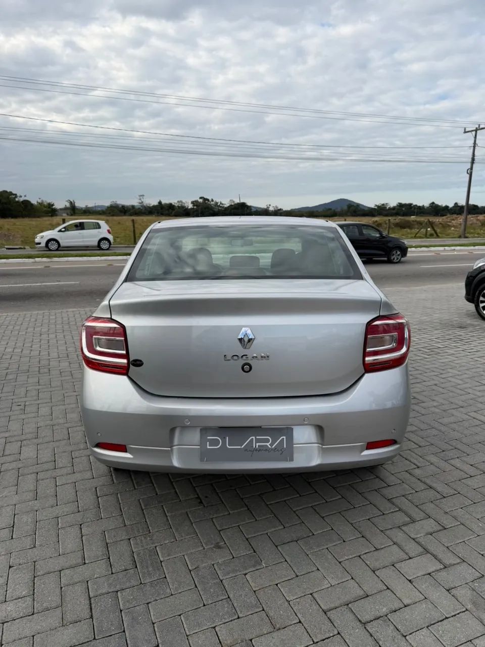 Renault Logan Zen Flex 1.0 12V 4P Mec. 2023 - Foto 4