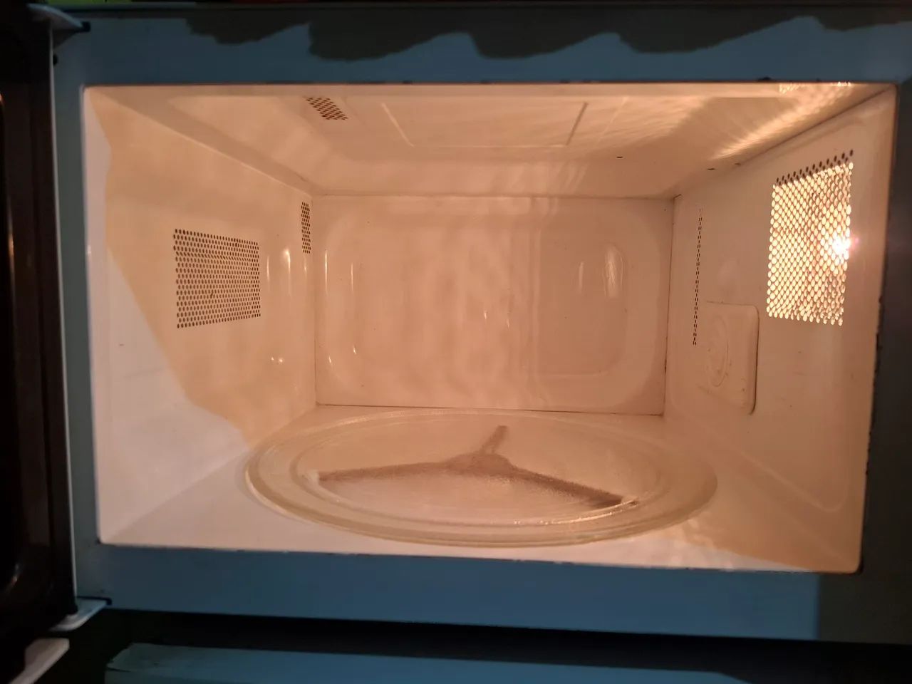 Microondas LG 31 litros - Foto 2