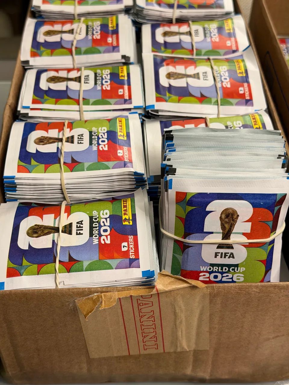 10 pacotes Figurinhas Copa do Mundo 2026 - Foto 2