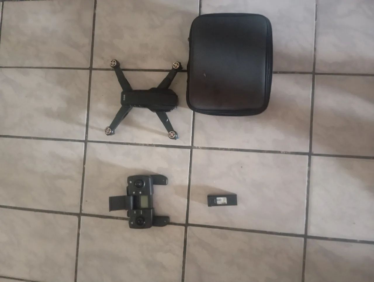Drone  l900 completo só só voou duas vezes - Foto 4