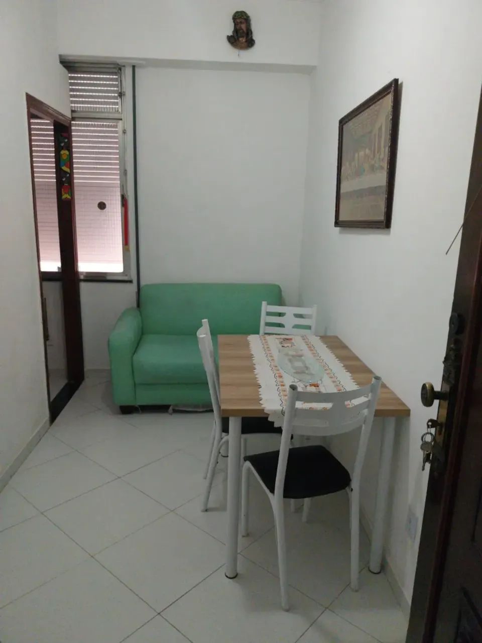 Centro - JA Aluga - quarto/sala mobiliado - Lateral - Não bate sol