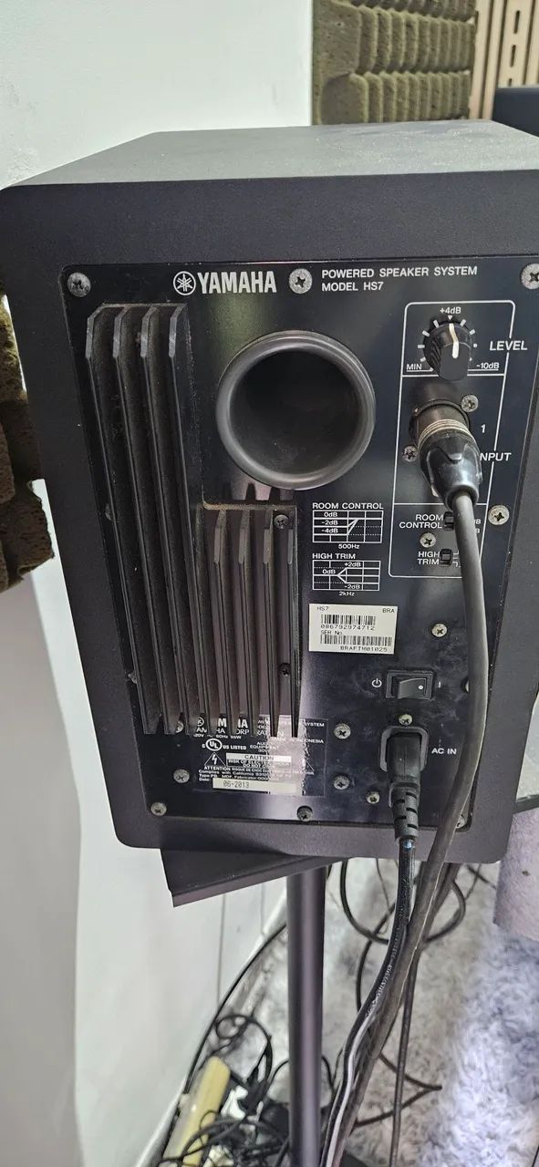 Monitor yamaha Hs7 (par) com suportes - Foto 4