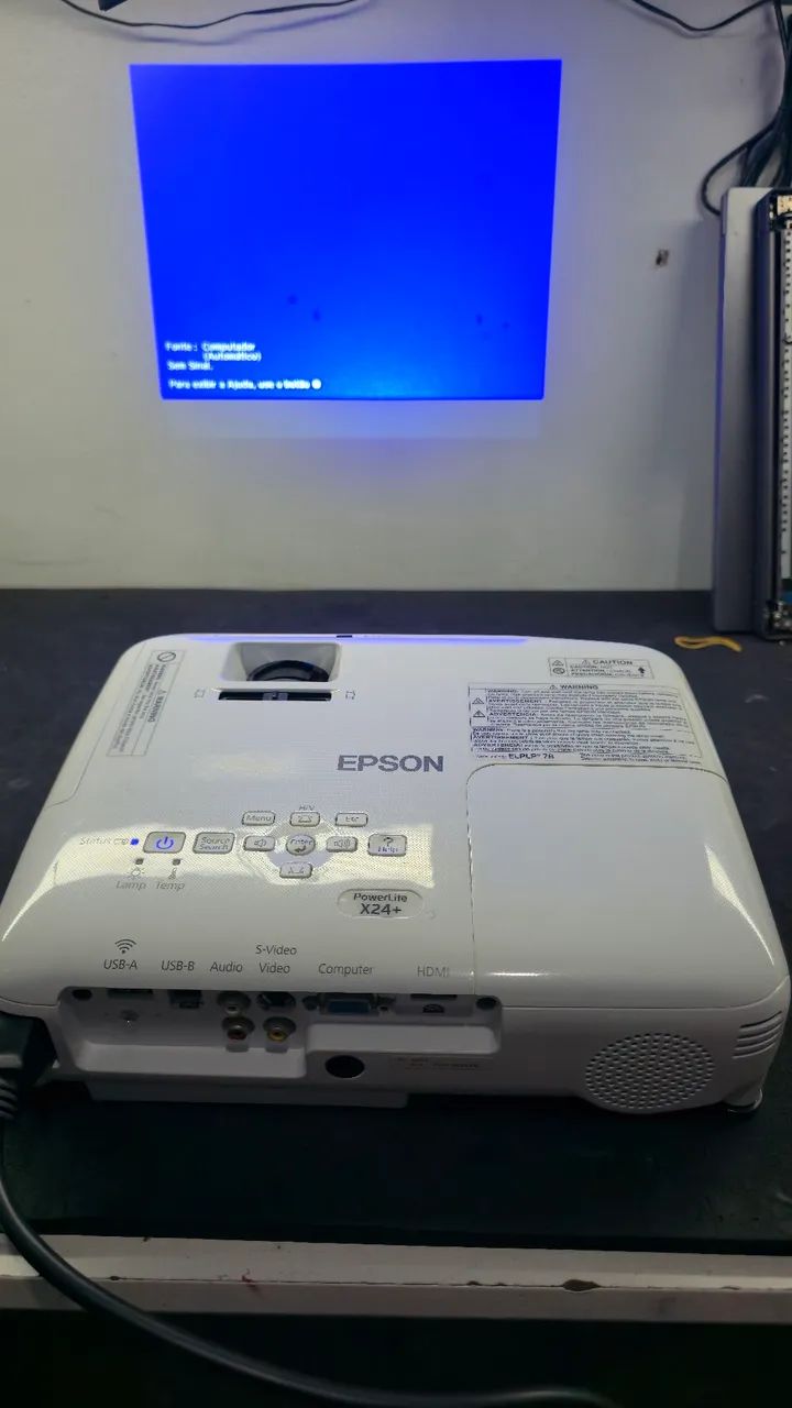Projetor Eposon PowerLite X24+  - Foto 5