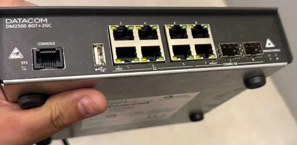Roteador Datacom Dm 2500 6gt+2gc