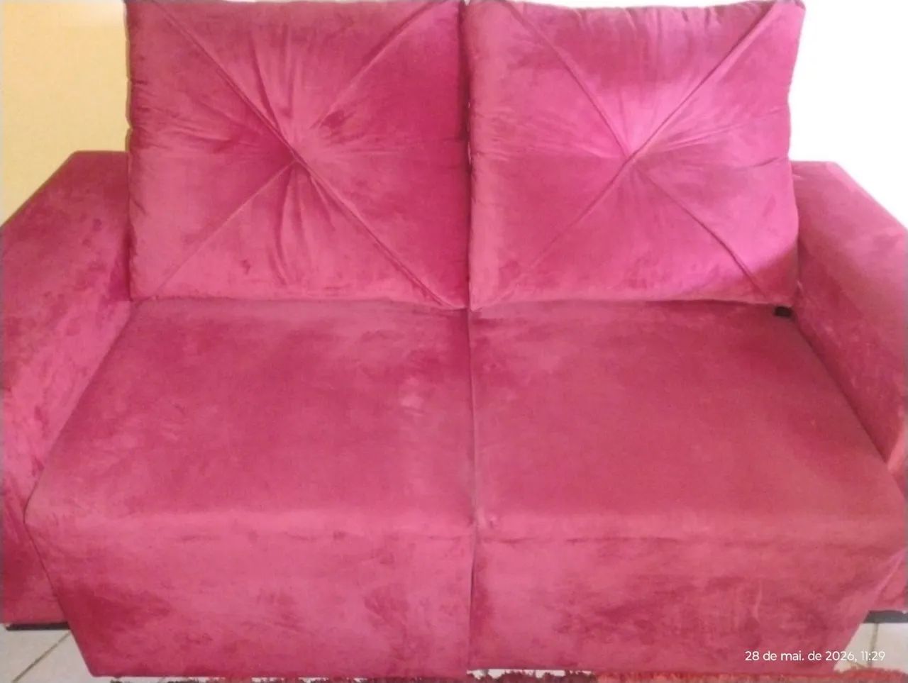 Estou vendendo um sofá ? Retrátil vermelho 