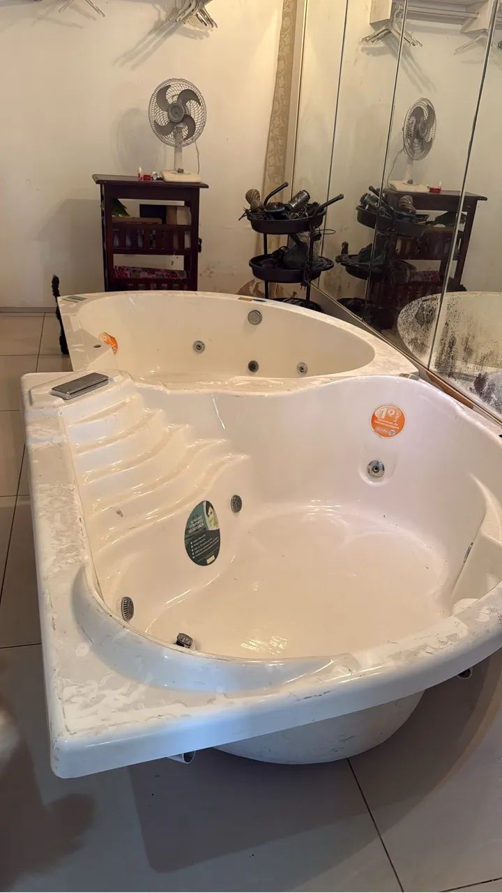 Banheira de hidromassagem / ACEITO TROCA - Foto 2