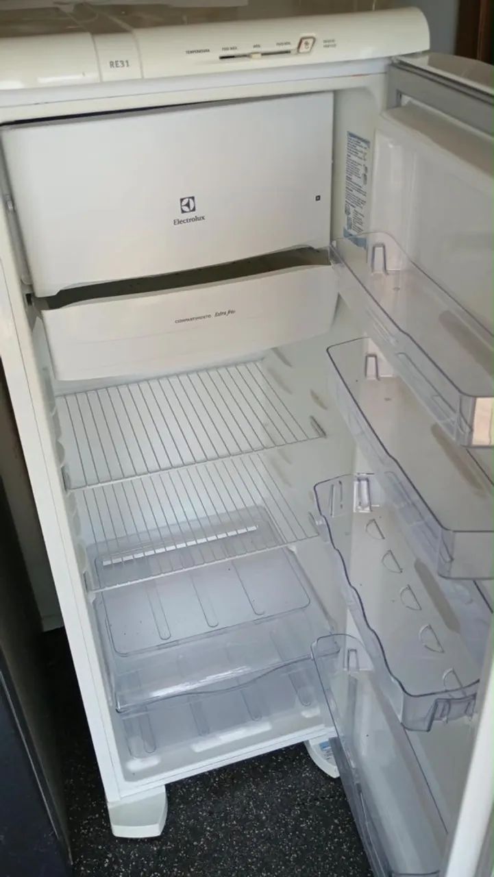 Geladeira Electrolux RE31  - Foto 2