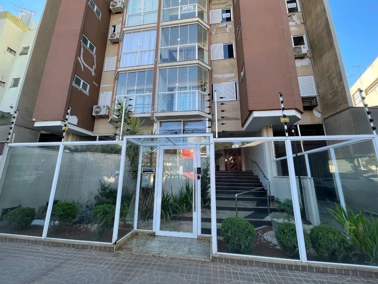 Venda - Apartamento na Zona 07 em Maringá