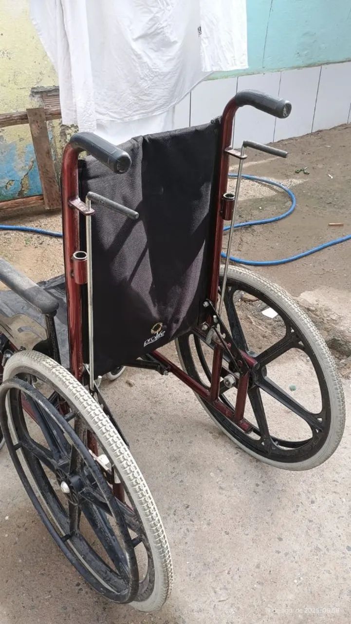 Cadeira de rodas  - Foto 3