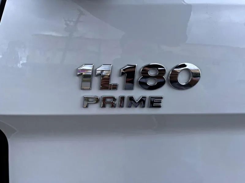 VW 11-180 DELIVERY PRIME PLATAFORMA GUINCHO 6 METROS  - Foto 8