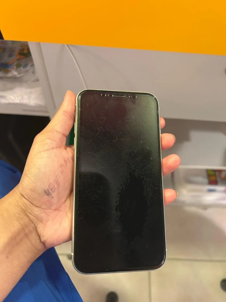 ? iPhone XR Branco à Venda - Foto 5