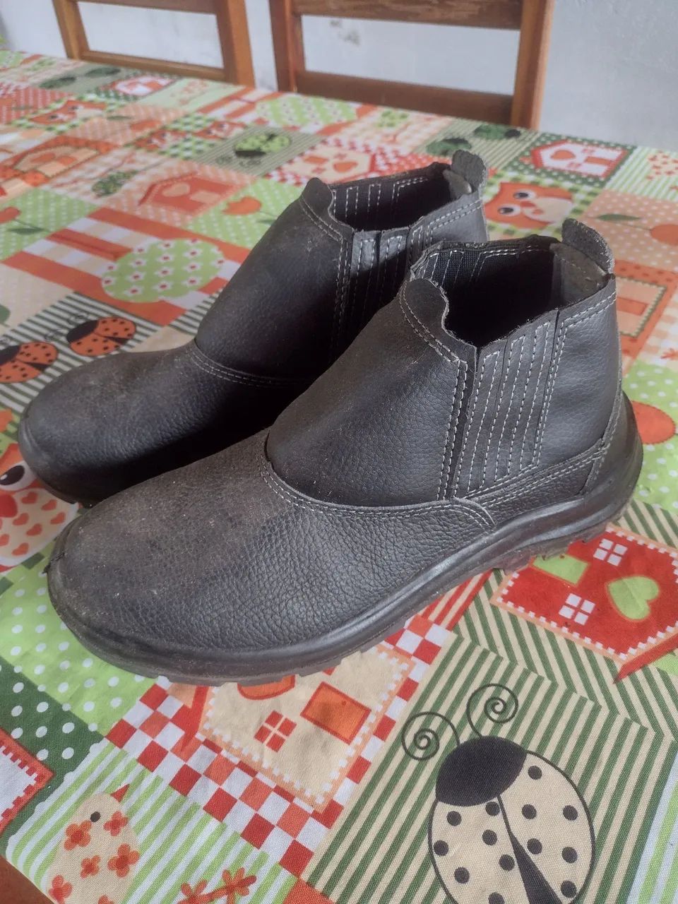 Colete refletivo e bota 