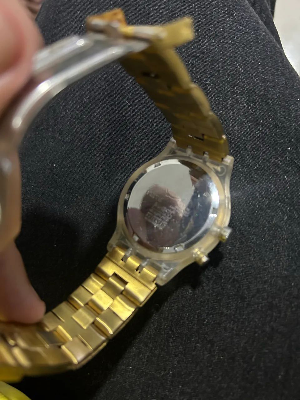 Rel ógio Swatch Diaphane Dourado - Foto 2