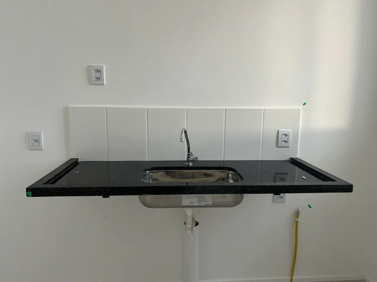 BANCADA EM GRANITO + CUBA INOX - Foto 2