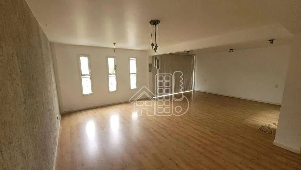 Casa com 4 dormitórios para alugar, 251 m² por R$ 8.340,00/mês - São Francisco - Niterói/R