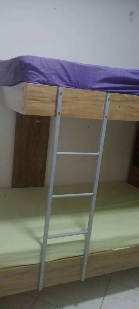 Vendo beliche com 3 gavetas e os colchões. - Foto 3