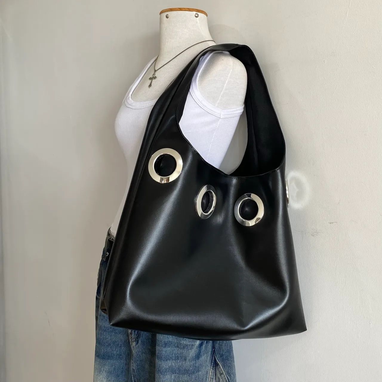 Bolsa Maxi com Ilhós 