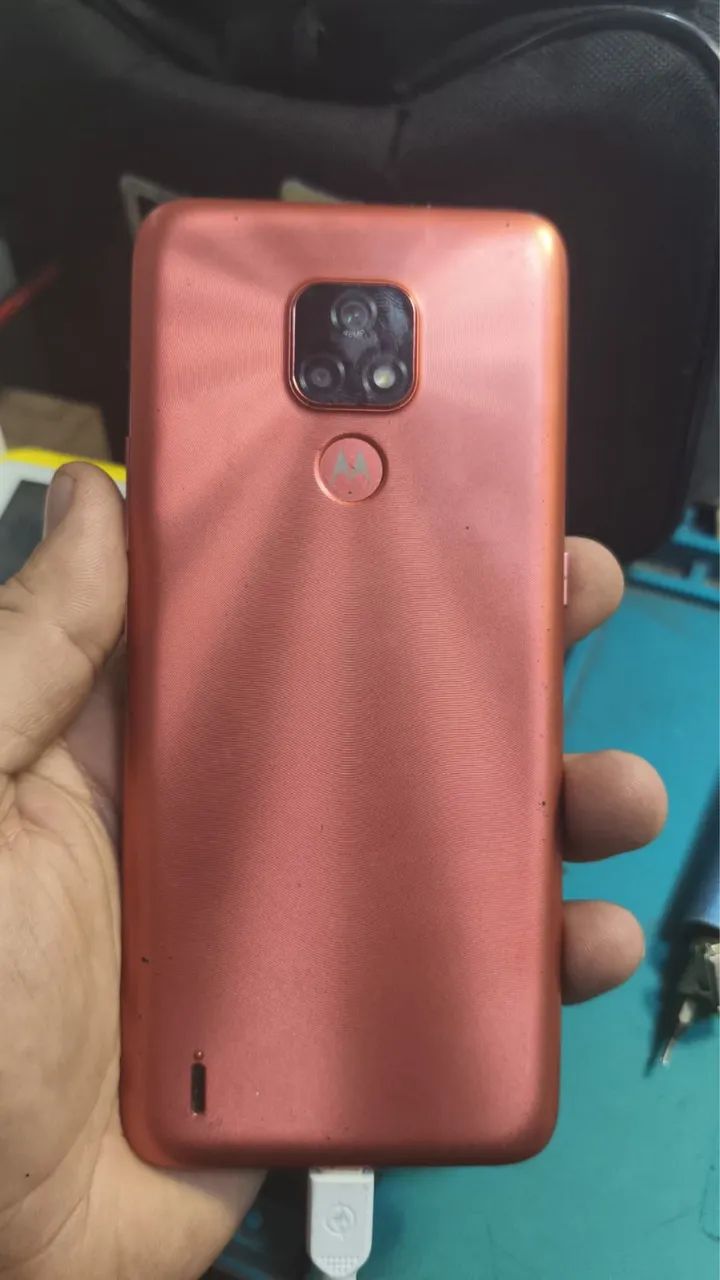 ? Moto E7 64GB | 2 chips + biometria | R$450. Chama!  - Foto 2