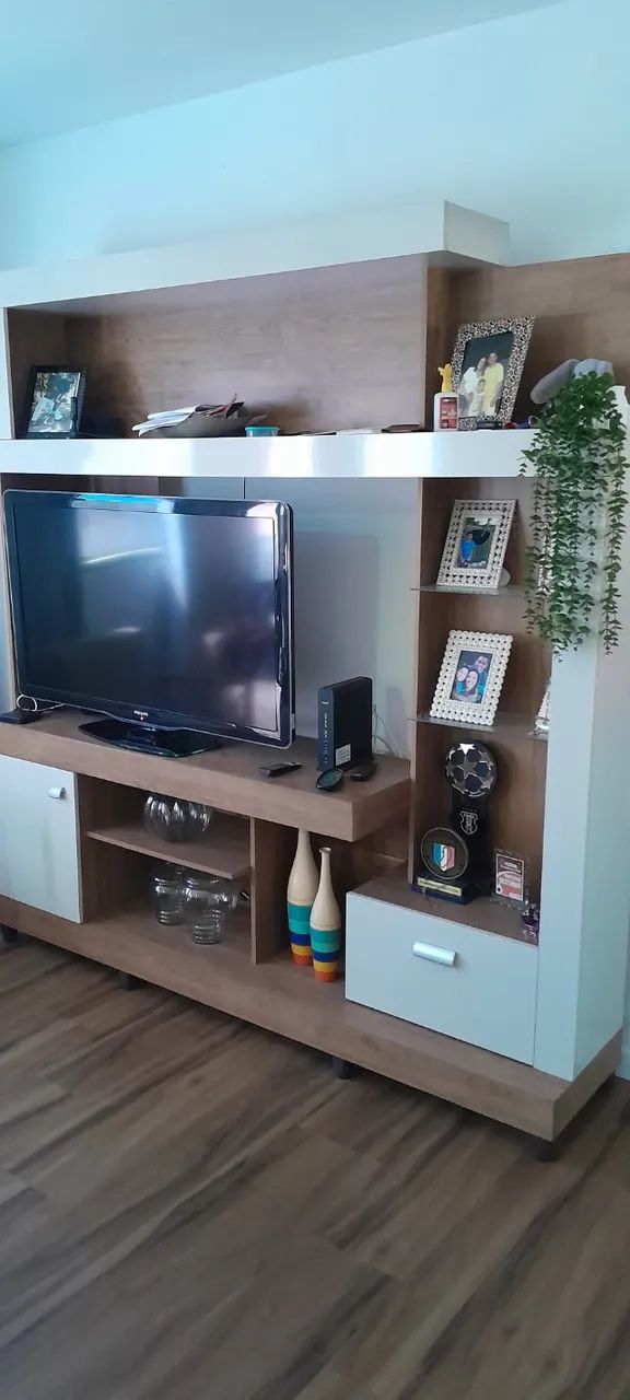 Estante de sala