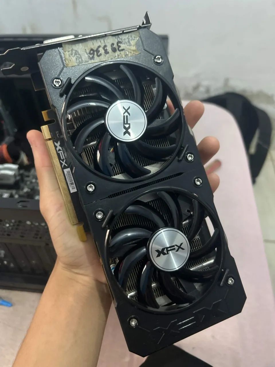 RADEON R9 380 2GB