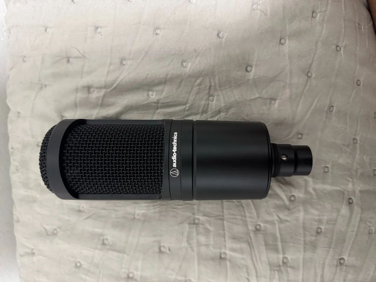 Microfone AT2020 