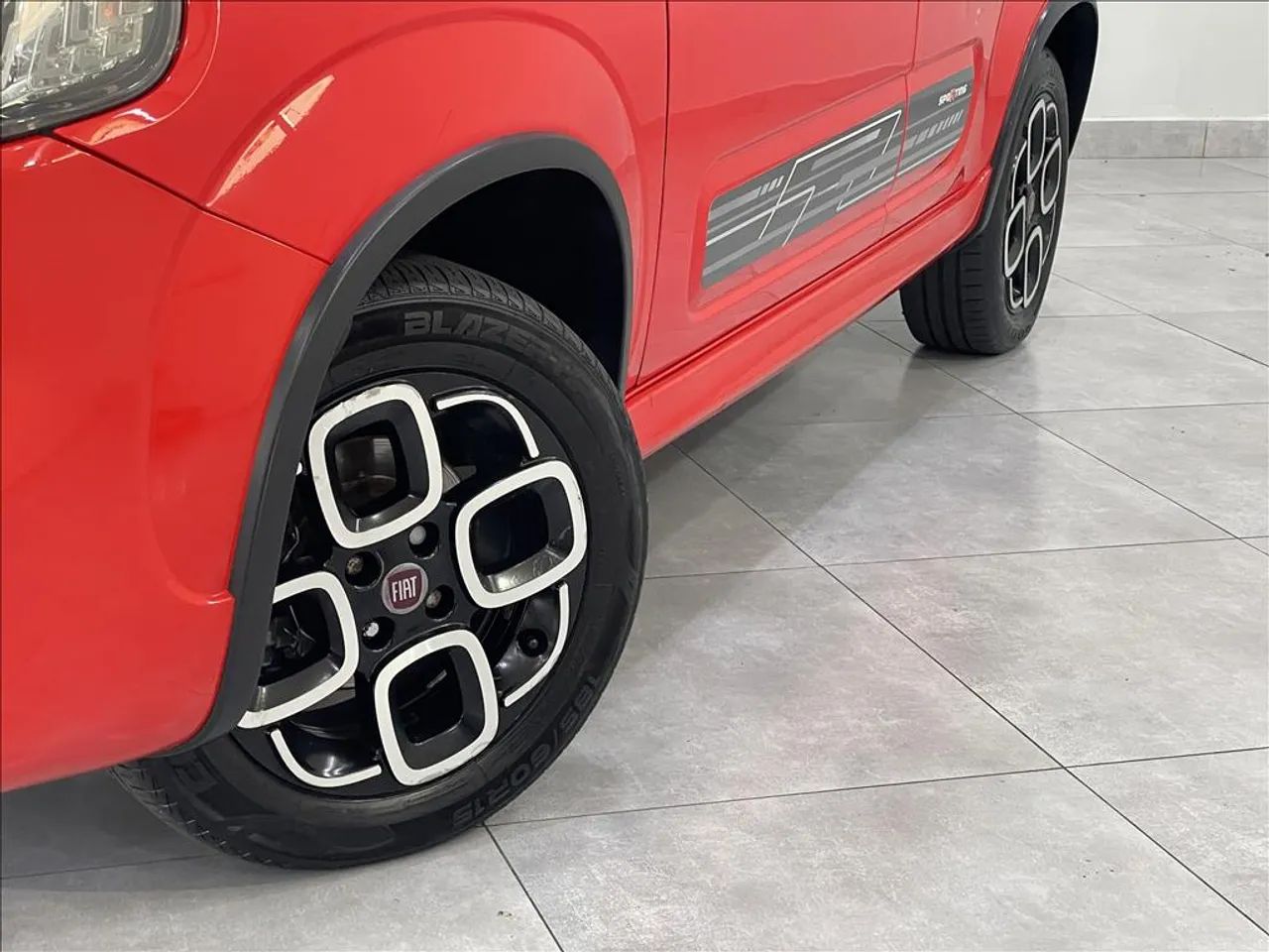 Fiat Uno SPORTING 1.4 EVO Fire Flex 8V 4p, foto 18 de 20