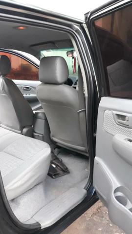 Hilux por 40.000.00 ** - Foto 3