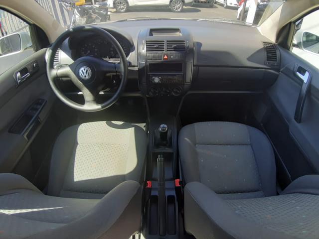 Volkswagen Polo Sedan 1.6 8v - Foto 15