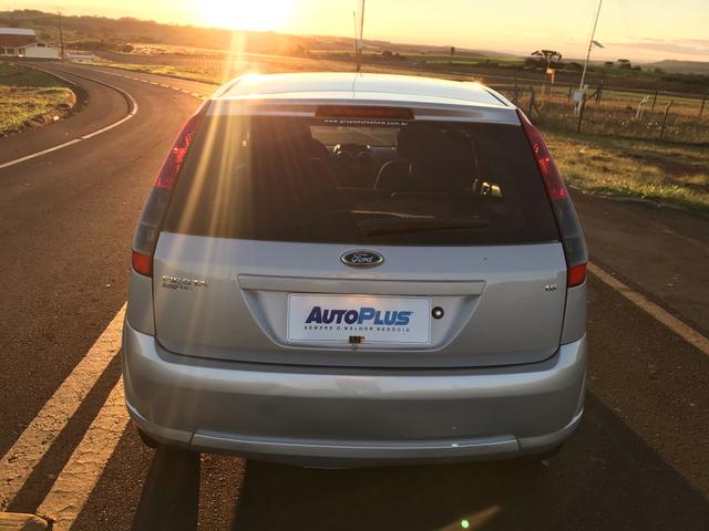 Ford Fiesta Class 1.6 2013 - Foto 8