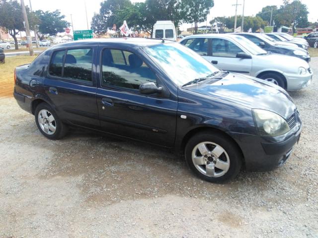 Renault clio sedan privilege 1.6 16v completo 2004