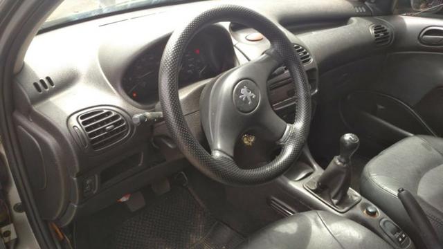 Peugeot 206 ano 2001 - Foto 5