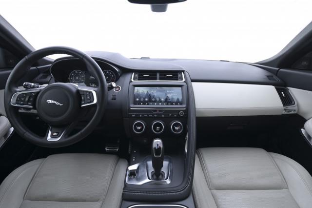 JAGUAR E-PACE P250 R-DYNAMIC S 2.0 16V AWD AUT./2018 - Foto 14