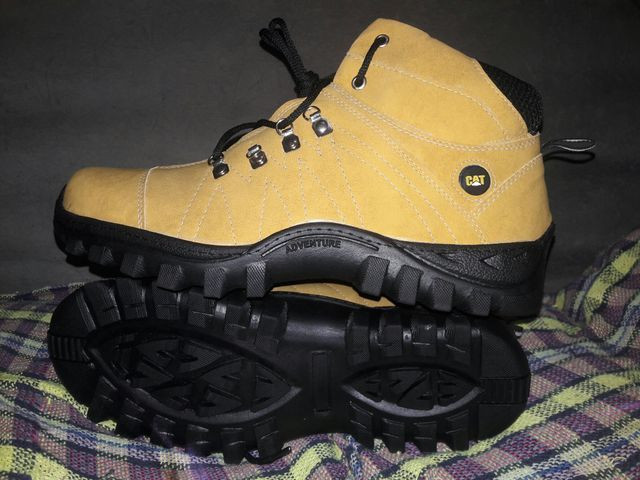 Bota Coturno CAT + Kit e palmilhas EVA